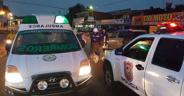 Auto chocó a motociclista