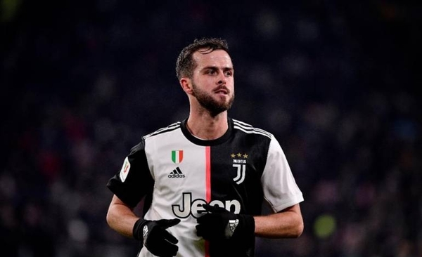 HOY / Barcelona ficha al bosnio Pjanic por 60 millones de euros