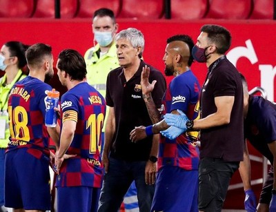 Setién desmiente problemas en el vestuario del Barcelona