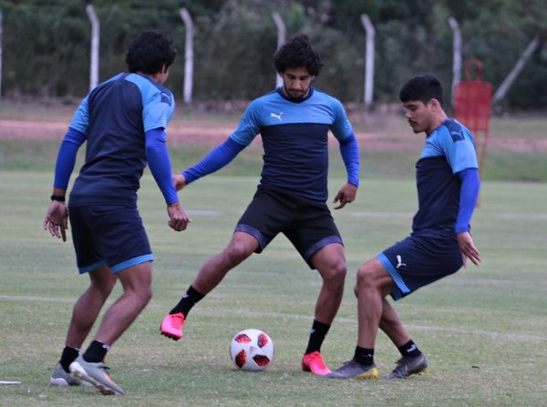 Futbolistas albirrojos inician 2da. semana de entrenamientos en Ypané. - APF