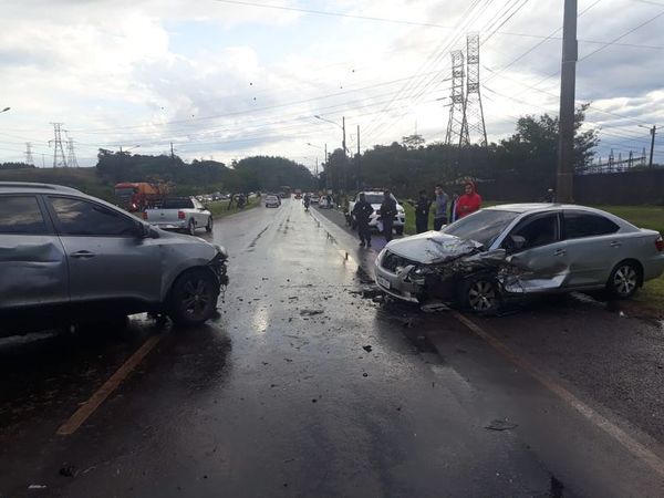 Cuádruple choque dejó un motociclista lesionado - ABC en el Este - ABC Color