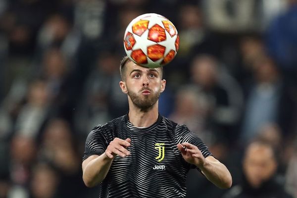 Barcelona ficha a Pjanic  por 60 millones de euros - Fútbol - ABC Color