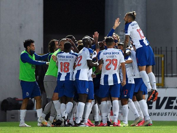 El Porto vence y encarrila la Liga