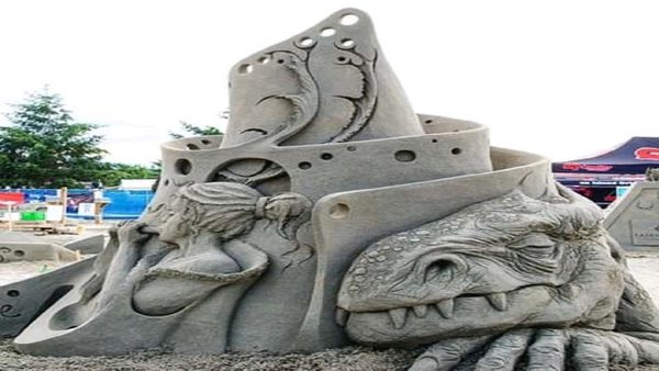 El arte de moldear la arena