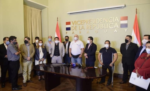 HOY / Proyecto de servicio civil: piden prórroga de 8 días para iniciar mesa técnica