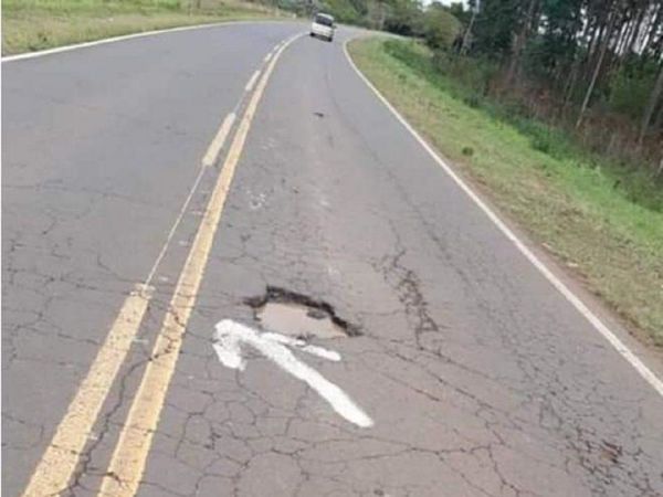 Marcan baches para evitar accidentes en Independencia