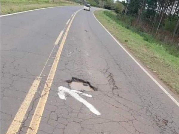 Marcan baches para evitar accidentes en Independencia 