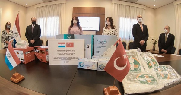 Salud recibe 281 mil insumos médicos donados por el Gobierno de Turquía