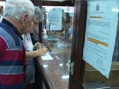 Veteranos, adultos mayores cobran desde hoy