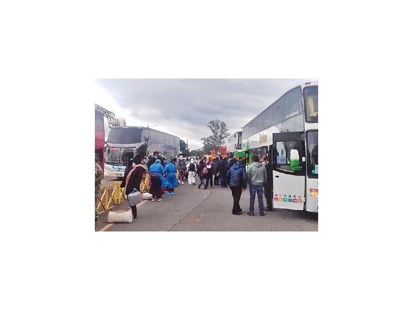 Otras 55 personas llegaron ayer repatriadas de Chile