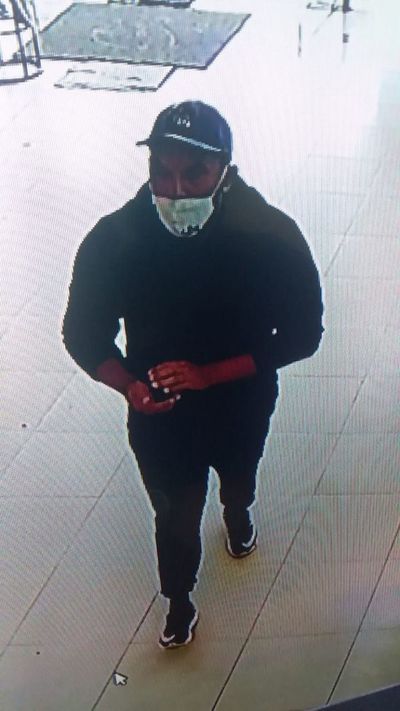 Ladrón se alzó con millonario botín tras asaltar un local de juegos de azar