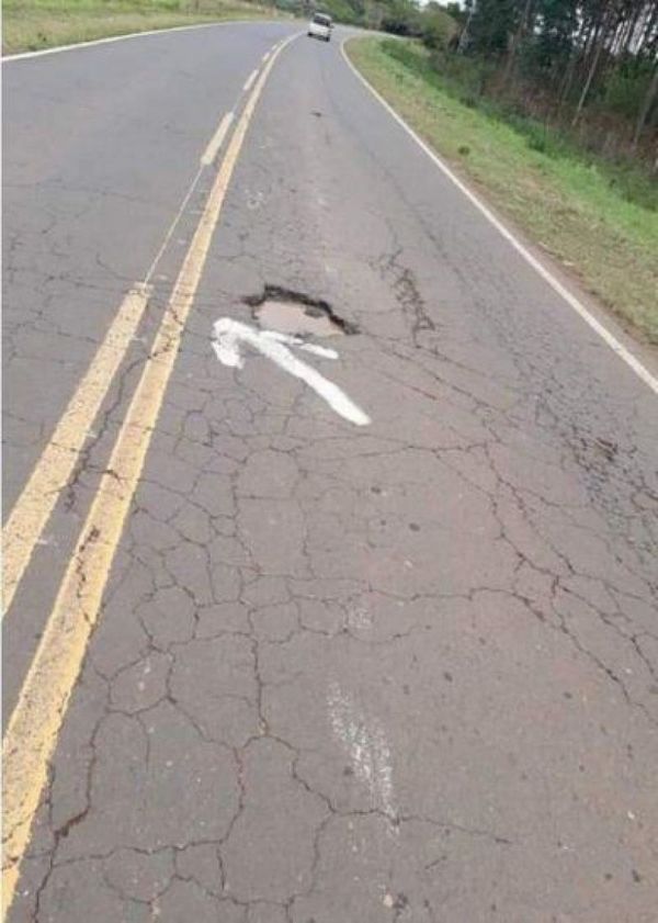 Marcan baches para evitar accidentes de tránsito en Independencia