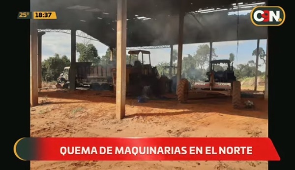 Queman maquinarias y galpón de estancia en Capiibary