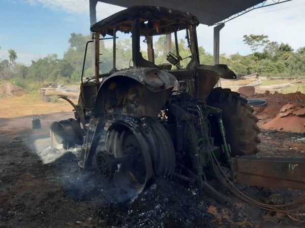 Nativos queman máquinas y estancia por desmonte en bosque de Concepción