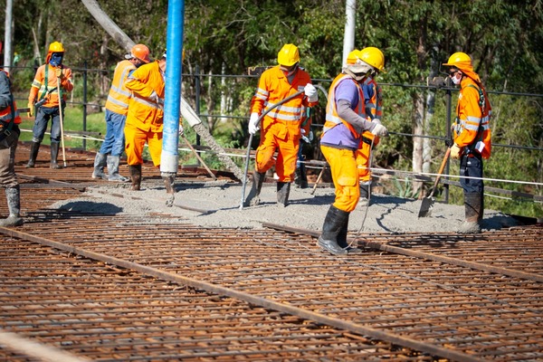 Con US$ 1.330 en obras públicas se crearán 125.000 empleos desde julio - El Trueno