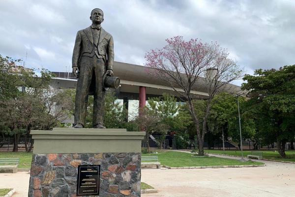 Inauguran la Plaza Eligio Ayala, ubicada frente al Congreso » Ñanduti