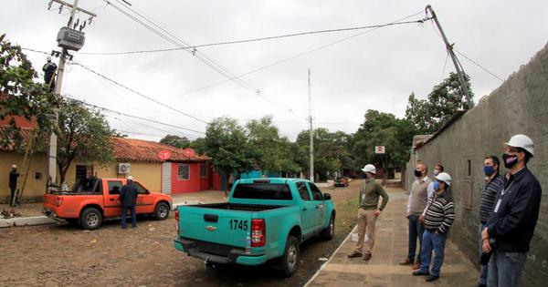 Ráfagas de viento dejan fuera de servicio a 23 líneas de media tensión