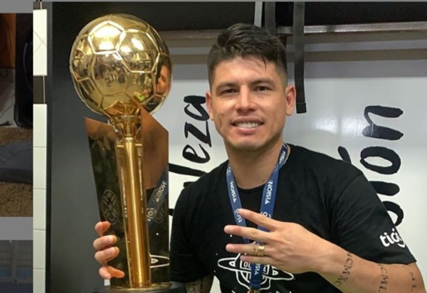 El arquero Alfredo Aguilar fue papá