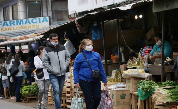 HOY / Proyección de 270 muertes para octubre: mascarillas podrán reducir cifra a la mitad