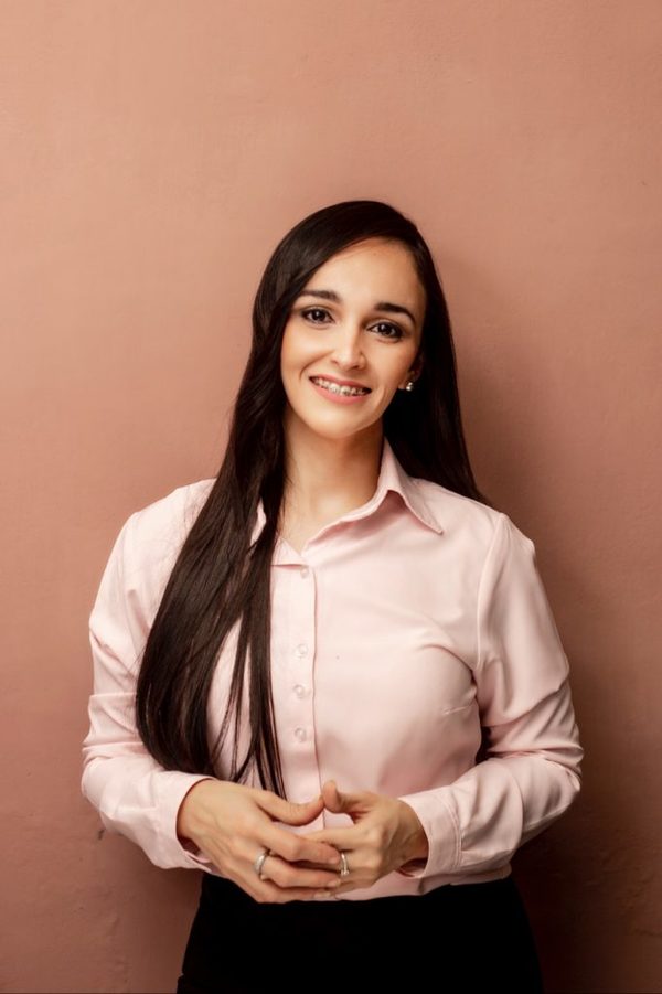 Conquista con sofisticadas prendas femeninas