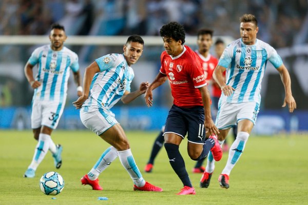 ¿Casi todos los paraguayos abandonan la Superliga Argentina?