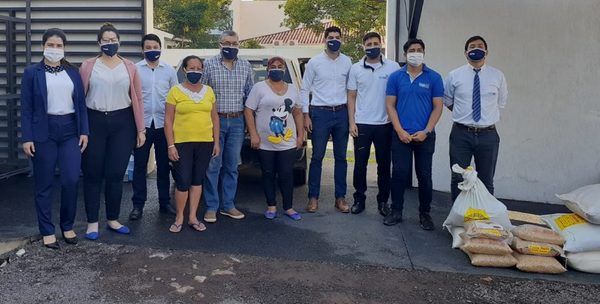 Santa Clara celebró con sus colaboradores a través de la solidaridad