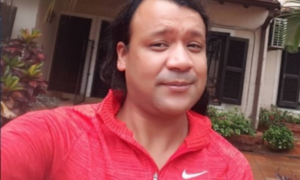 Gustavo Cabaña enseña matemática en las redes