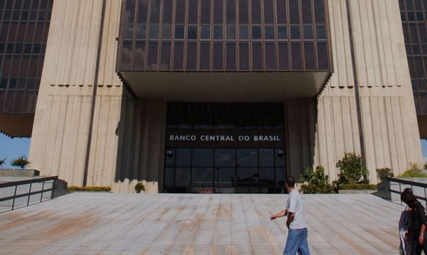 Prevén caída de 6,48% del PIB de Brasil para el 2020