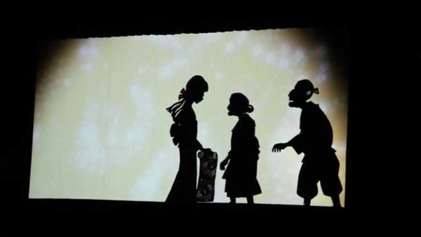 Una propuesta con títeres y sombras
