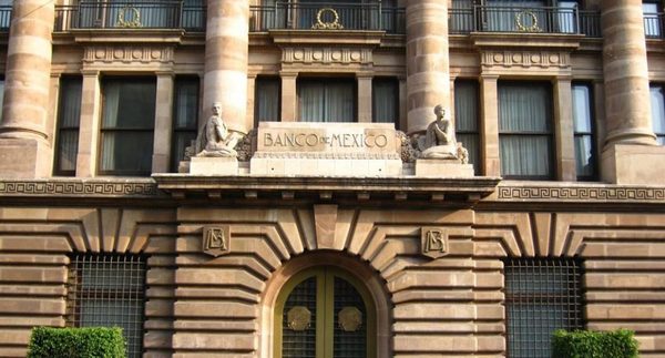 Banxico baja tasas ante pronósticos de fin de ciclo de recortes