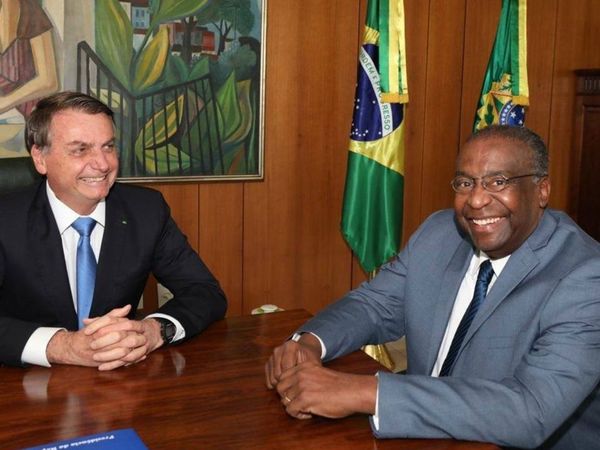 El ministro de Educación brasileño dimite tras escándalo de falso currículum