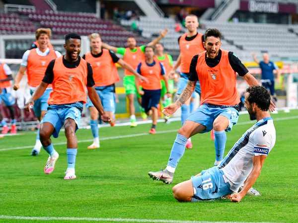 Parolo mantiene la ilusión de la Lazio