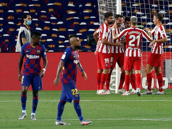 El Barça empata y se sigue alejando de la Liga