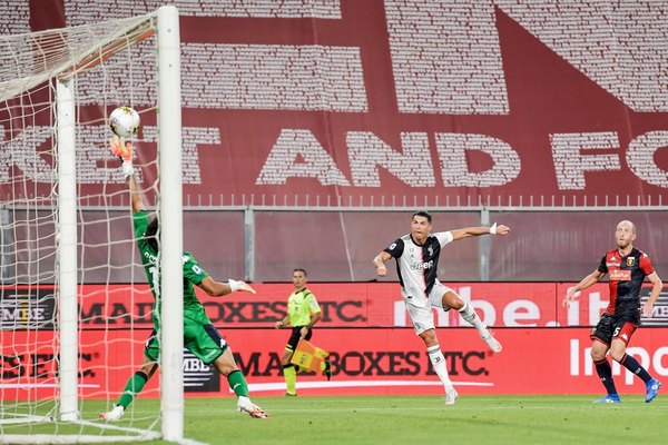 'Tonny' Sanabria jugó todo el segundo tiempo en la derrota del Genoa ante Juventus