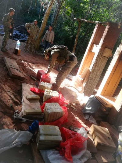 Incautan y destruyen más de 2.400 kilos de marihuana en Yby Yau » Ñanduti