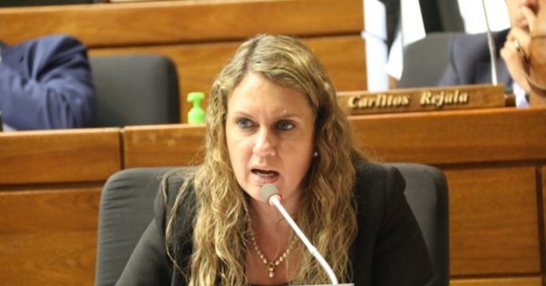 Rocío Vallejo asumirá el liderazgo de la bancada del PPQ en Diputados
