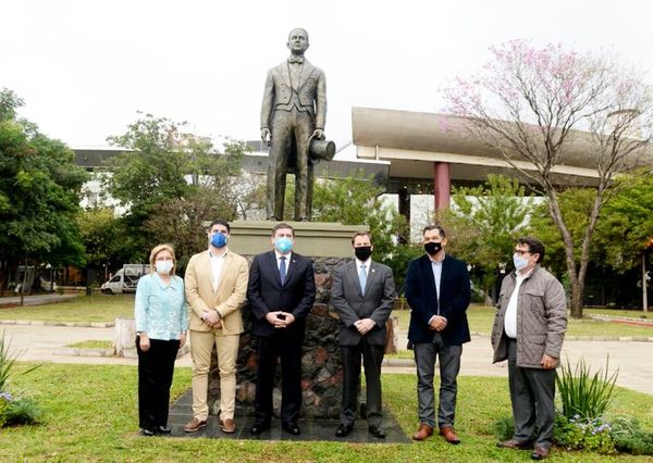 Inauguraron la plaza Presidente Eligio Ayala - Política - ABC Color