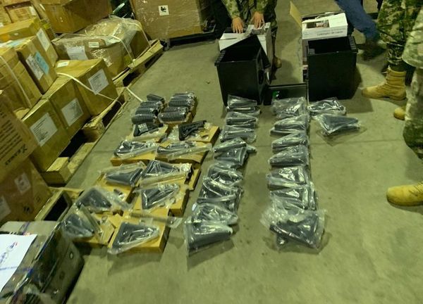 Incautan partes de armas de fuego en el aeropuerto - Judiciales y Policiales - ABC Color