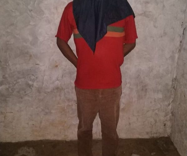 Capturan a exconvicto que violaba arresto domiciliario