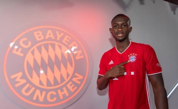 HOY / El Bayern presenta al francés Kouassi como "uno de los mejores de su generación"