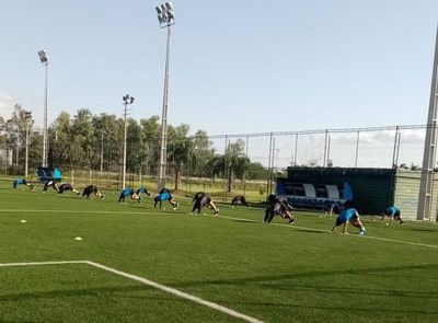 Segundo día de práctica grupal de árbitros - Fútbol - ABC Color