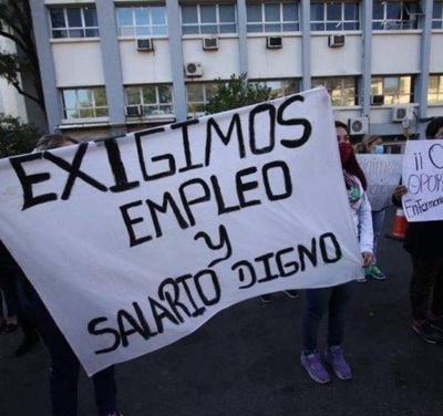 HOY / Enfermeros capacitados por Becal exigen contratos de trabajo a Salud