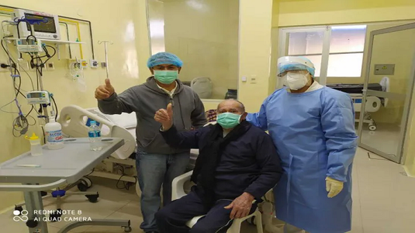 Abuelito de 82 años se recuperó de coronavirus y fue dado de alta