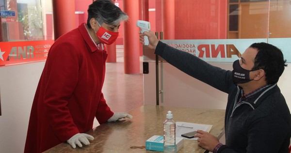 Luego de tres meses de suspensión laboral, la ANR reabrió sus puertas