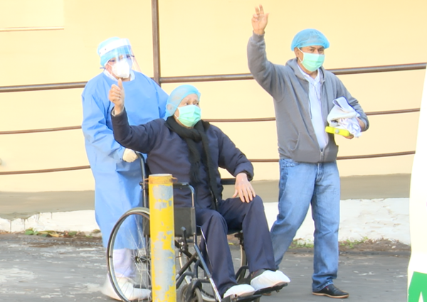 Dos pacientes que vencieron a la Covid-19 fueron dados de alta luego de 15 días