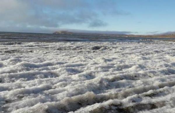 Las increíbles imágenes de un lago argentino congelado - SNT