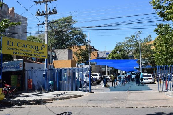 Confirman dos casos de COVID-19 en local comercial de Luque