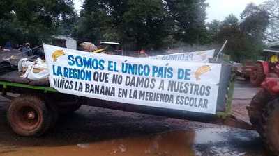 Urgente!!!: Bananeros de nuevo cierran la ruta 7 - Campo 9 Noticias