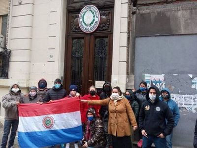150 paraguayos varados en Buenos Aires claman por volver al país