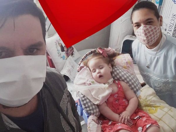 Lanzan una campaña para que Agustina pueda salir del hospital